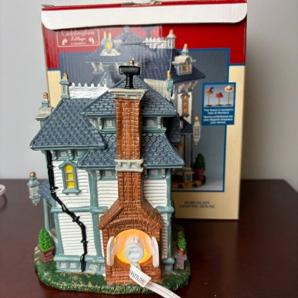 LEMAX Norma's Millinery Rare Caddington Christmas Village Collection #45049 Dept - Picture 7 of 16